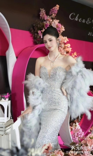 亚洲色婷婷一区二区亚洲色婷婷一区二区，时尚潮流与女性风采的探索
