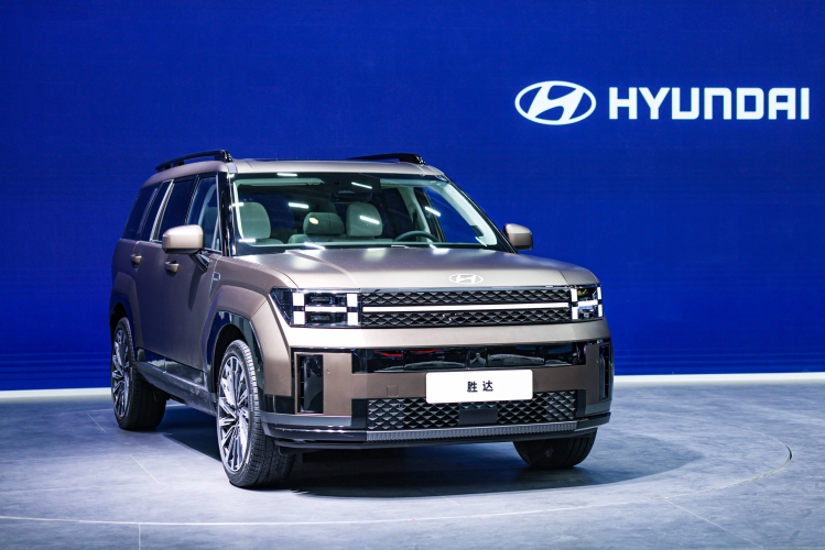欧美亚洲精品suv
欧美亚洲精品SUV，引领未来出行新风尚