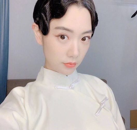 亚洲无码在线人妻视频亚洲无码在线人妻视频，揭秘背后的诱惑与真相